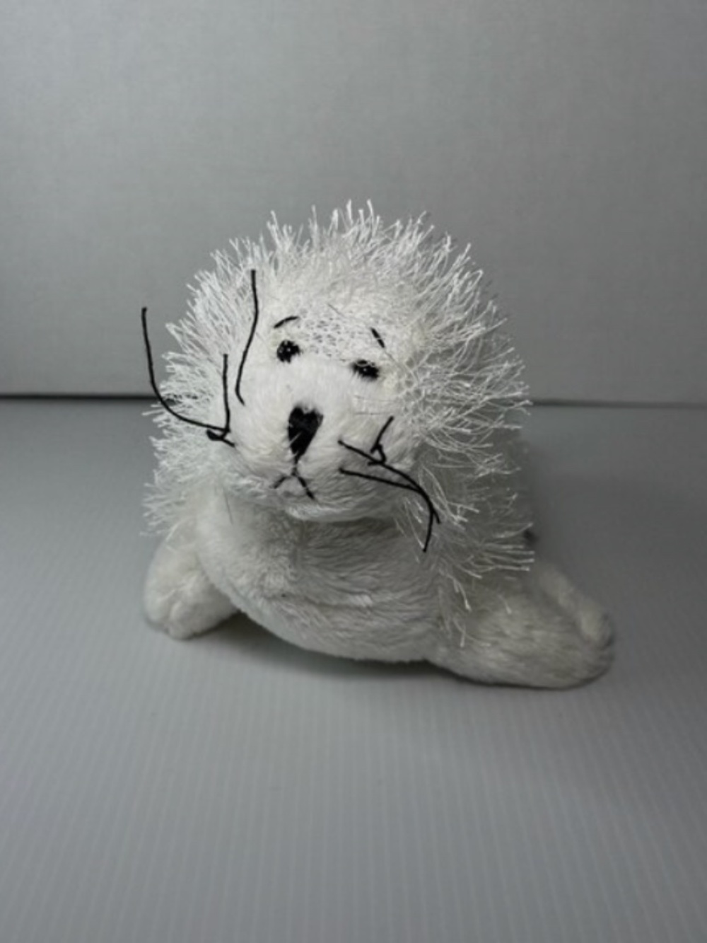 Webkinz Seal HM023 Plush Stuffed Toy No Code Tag Animal Ganz White Fringe